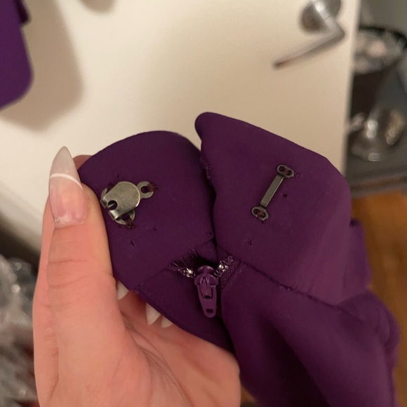 Like new eggplant Express suit - Picture 5 of 6